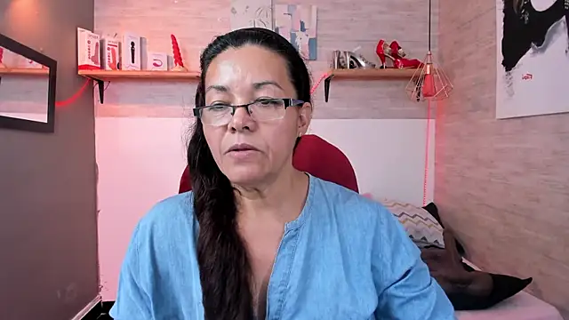 Snapshot of MaturePure chatting on December 2025 07:37:02 PM MaturePure online show from December 2025 07:37:02 PM