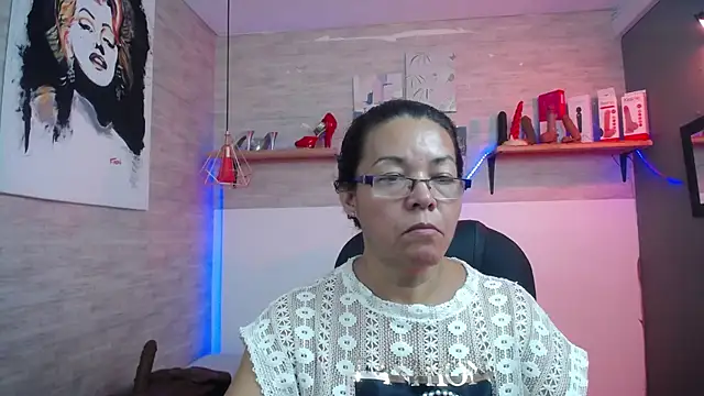 Snapshot of MaturePure chatting on November 2025 07:30:01 PM MaturePure online show from November 2025 07:30:01 PM