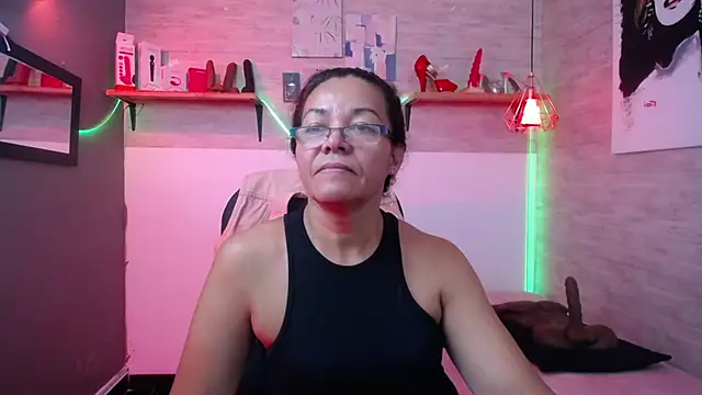 Snapshot of MaturePure chatting on October 2025 08:42:01 PM MaturePure online show from October 2025 08:42:01 PM