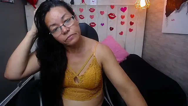 Snapshot of MaturePure chatting on March 2025 10:39:02 PM MaturePure online show from March 2025 10:39:02 PM