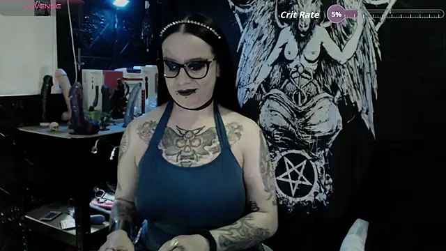 Evil Queen 666 online show from April 2026 06:09:02 AM
