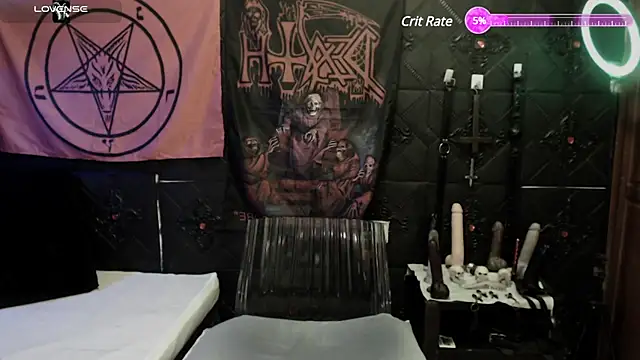Evil Queen 666 online show from March 2025 05:02:01 AM