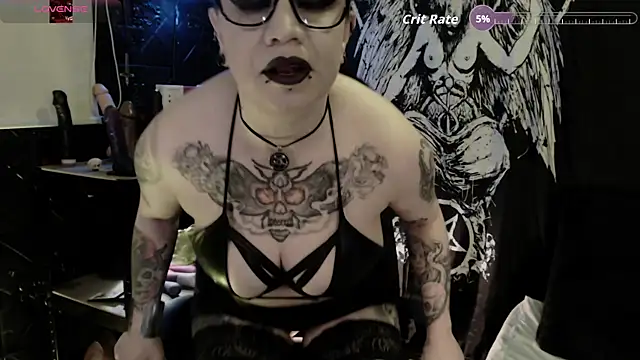 Evil Queen 666 online show from May 2026 07:58:02 AM