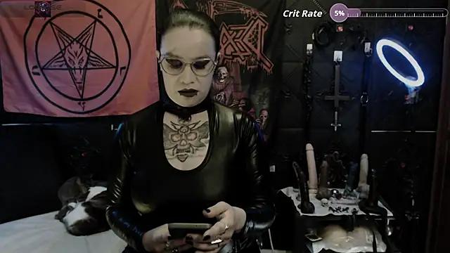 Evil Queen 666 online show from September 2025 06:47:01 AM