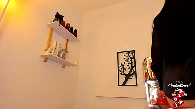 Snapshot of leslie_k chatting on February 2025 04:47:01 AM leslie k online show from February 2025 04:47:01 AM