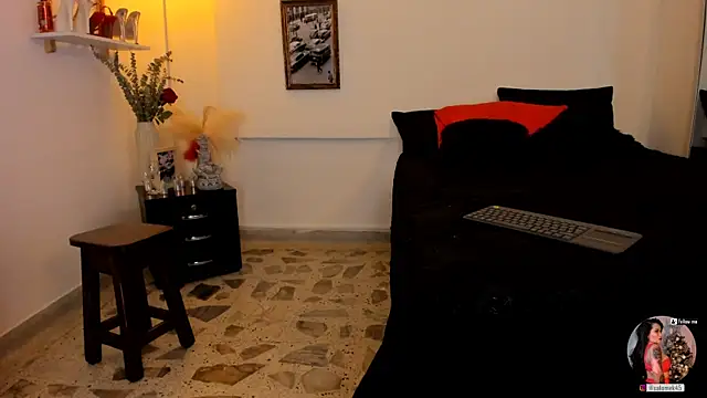 Snapshot of leslie_k chatting on March 2025 10:20:02 AM leslie k online show from March 2025 10:20:02 AM