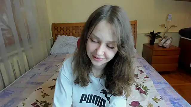 Snapshot of AfinaCutie chatting on October 2025 12:59:01 PM AfinaCutie online show from October 2025 12:59:01 PM