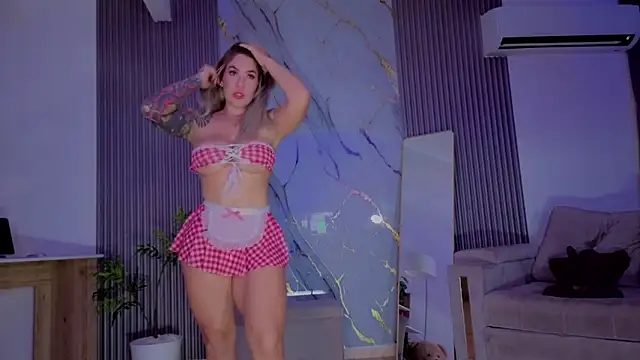 HannaByron online show from October 2025 02:45:01 AM