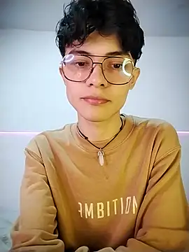 Dmitri Aksnes online show from November 2025 11:59:01 PM
