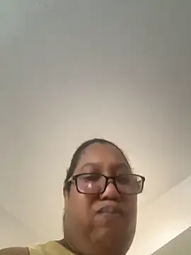 ebonyred online show from September 2025 12:49:02 PM