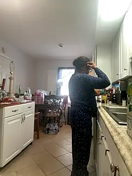 ebonyred online show from November 2025 03:18:01 PM