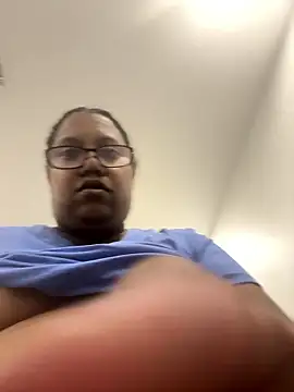 ebonyred online show from June 2026 04:02:01 PM