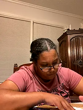 ebonyred online show from October 2025 12:00:02 AM