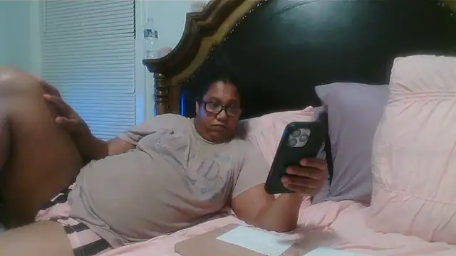 ebonyred online show from May 2026 01:23:02 AM