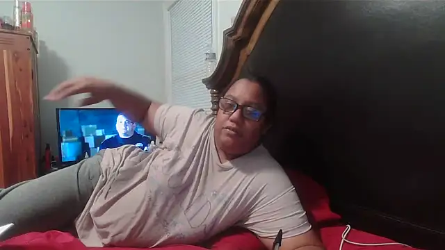 ebonyred online show from January 2026 07:23:01 PM