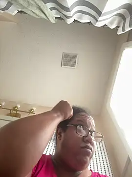 ebonyred online show from May 2026 02:02:01 PM