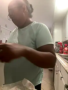 ebonyred online show from October 2025 01:44:02 PM