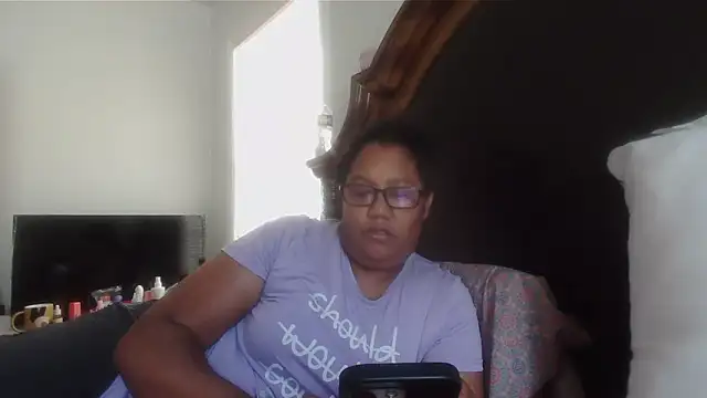 ebonyred online show from April 2026 02:41:01 PM