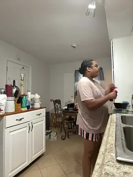 ebonyred online show from May 2026 01:25:02 PM