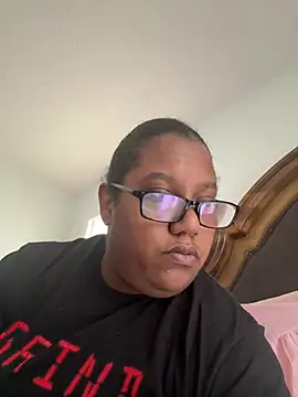 ebonyred online show from May 2026 02:47:01 PM