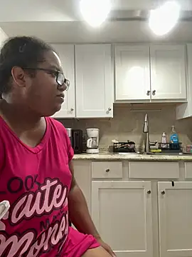 ebonyred online show from May 2026 01:31:02 PM