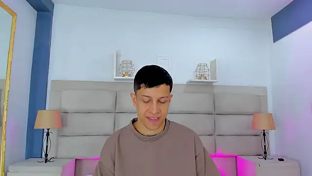 AgarEvans online show from December 2025 04:44:02 AM