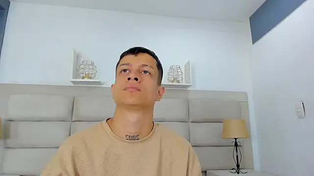 AgarEvans online show from December 2025 04:13:02 AM