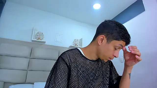 AgarEvans online show from December 2025 04:01:01 AM