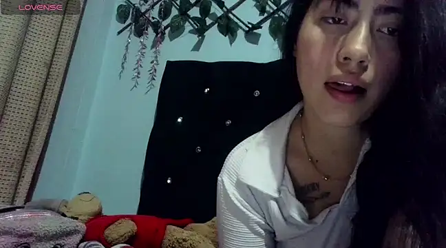 sylvana 19 online show from February 2025 07:49:01 AM