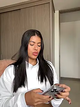 Snapshot of MelissaWaltton chatting on November 2025 06:33:01 PM MelissaWaltton online show from November 2025 06:33:01 PM