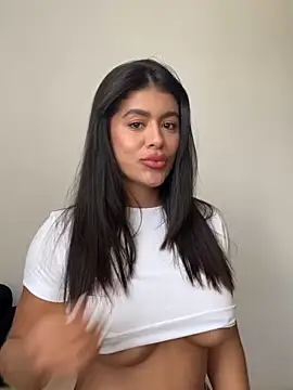 Snapshot of MelissaWaltton chatting on February 2025 08:25:01 PM MelissaWaltton online show from February 2025 08:25:01 PM