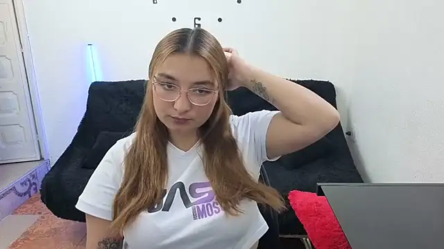  sweetcarla online show from May 2026 05:20:02 PM