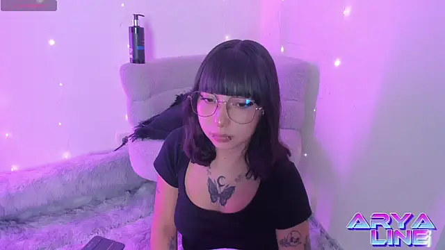 arysUwU online show from April 2026 02:28:01 AM