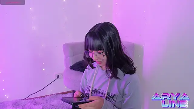 Snapshot of arysUwU chatting on June 2026 03:03:02 AM arysUwU online show from June 2026 03:03:02 AM