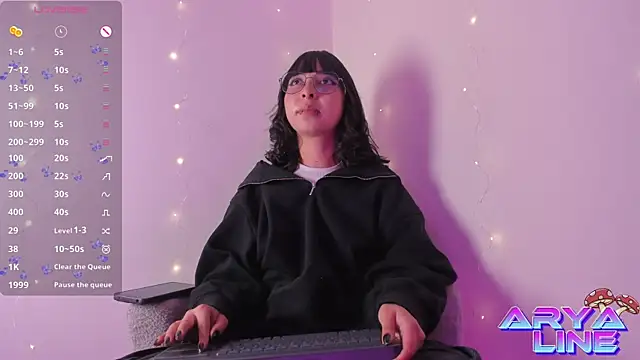 arysUwU online show from December 2025 02:11:02 AM