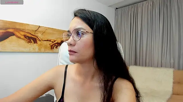 Snapshot of mariiana_murillo01 chatting on October 2025 05:06:02 AM mariiana murillo01 online show from October 2025 05:06:02 AM