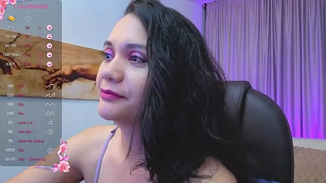 mariiana murillo01 online show from May 2026 04:01:01 AM