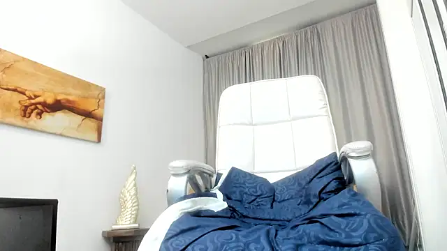 mariiana murillo01 online show from October 2025 04:32:02 PM