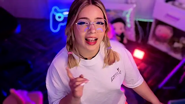 EmilyMiller  online show from July 2026 05:36:01 PM