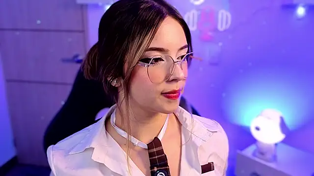 EmilyMiller  online show from June 2026 03:21:01 PM
