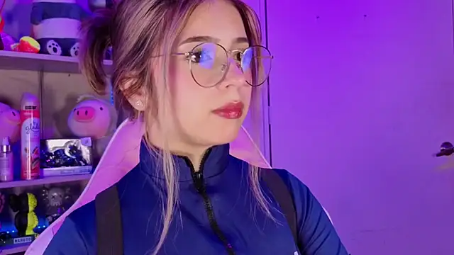 EmilyMiller  online show from April 2026 02:57:01 PM