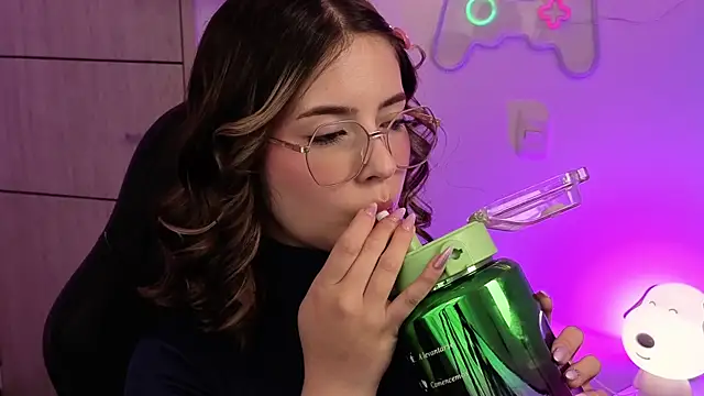 EmilyMiller  online show from June 2026 03:18:01 PM