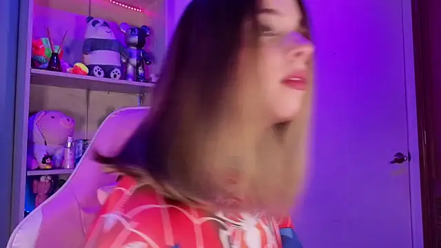 EmilyMiller  online show from April 2026 03:08:01 PM