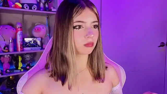 EmilyMiller  online show from April 2026 03:09:01 PM