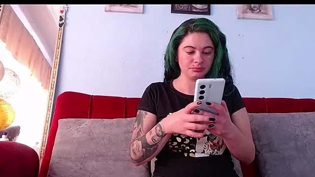 Tamararios online show from December 2025 08:08:02 PM