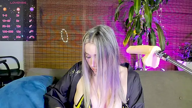 Snapshot of Karla_bae chatting on January 2025 09:24:02 AM Karla bae online show from January 2025 09:24:02 AM