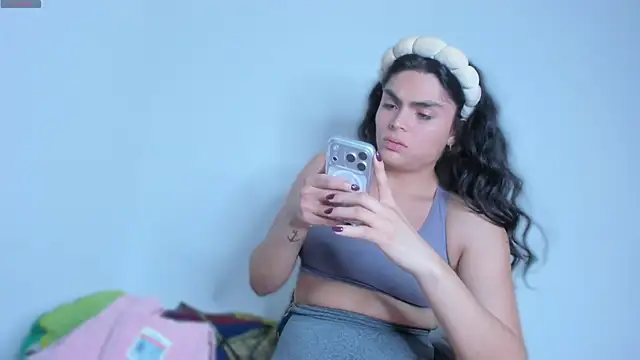 cheryl blossom69 online show from February 2026 01:04:02 AM