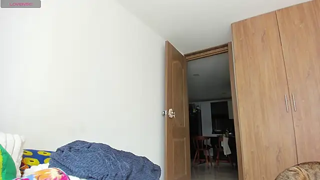 cheryl blossom69 online show from November 2025 05:17:01 PM