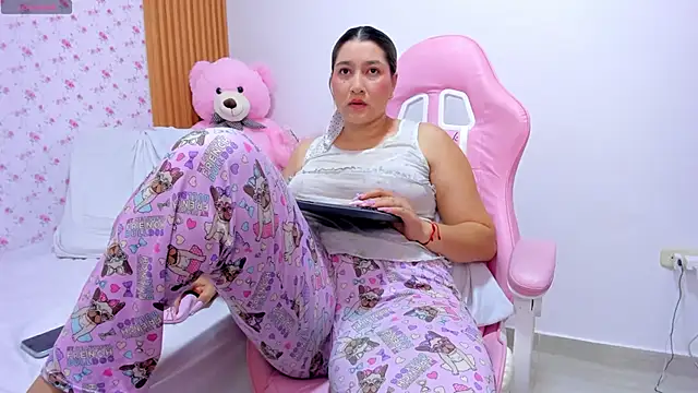 Soyqueen online show from May 2026 03:35:02 AM