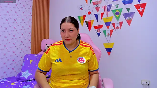 Snapshot of Soyqueen chatting on June 2026 04:11:02 AM Soyqueen online show from June 2026 04:11:02 AM